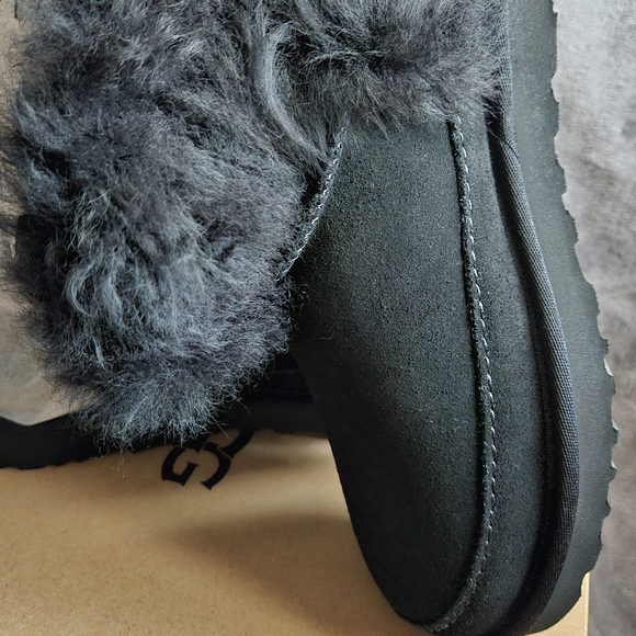 UGG Black Fluffy Winter Boots – Cozy, Chic & Timeless. - Picture 7 of 8
